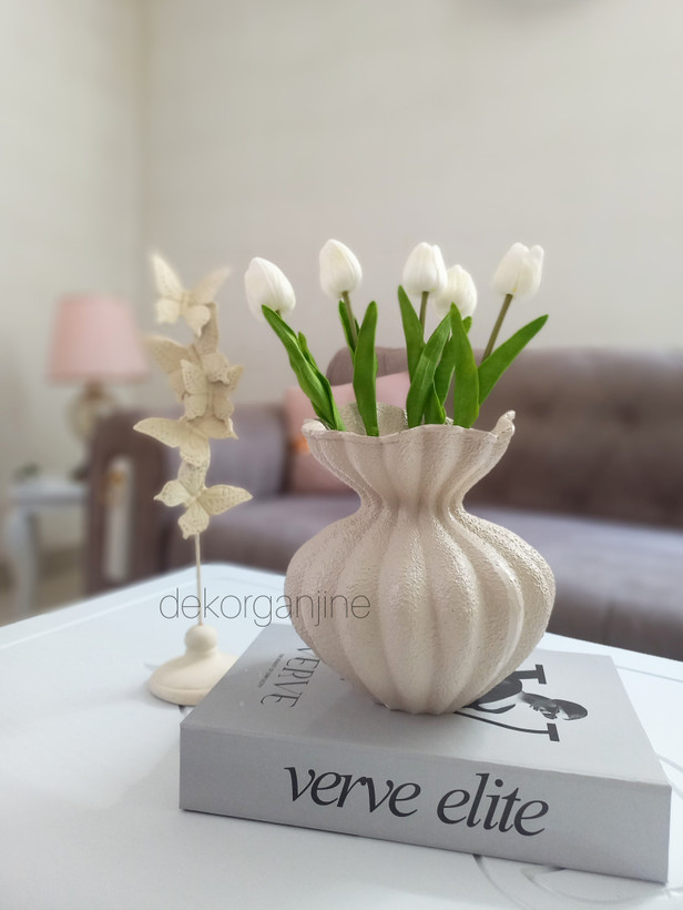 گلدان دکوراتیو مدل چروک لبه چیندار تکسچر